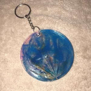 Custom epoxy round keychain with my favorite leaf 🍁 New